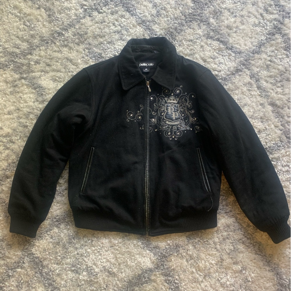Woman’s Pelle Pelle Winter Coat. Black with Sliver Embroidery. Size Large